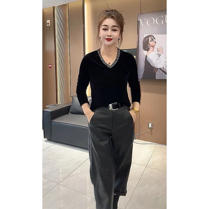 网红设计感轻奢黑色丝绒V领长袖T恤秋冬新款宽松时尚百搭打底衫