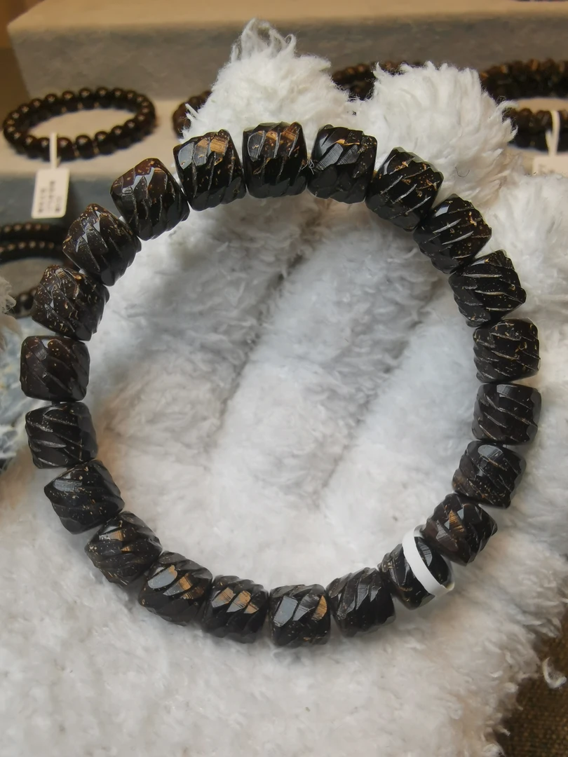 椰蒂9*9龙鳞雕刻单圈手串，原生态手工干磨