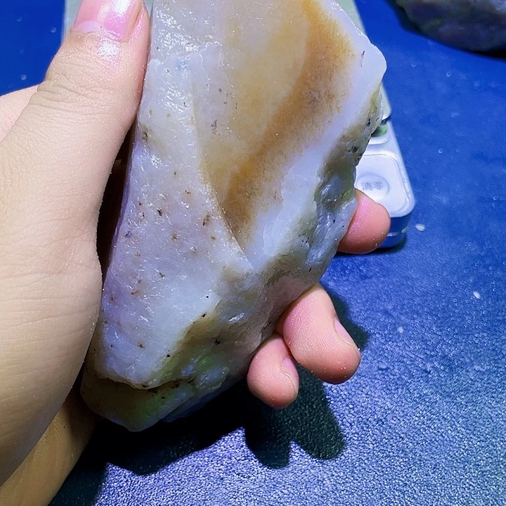 未镶嵌和田玉（糖玉）珠宝半成品
