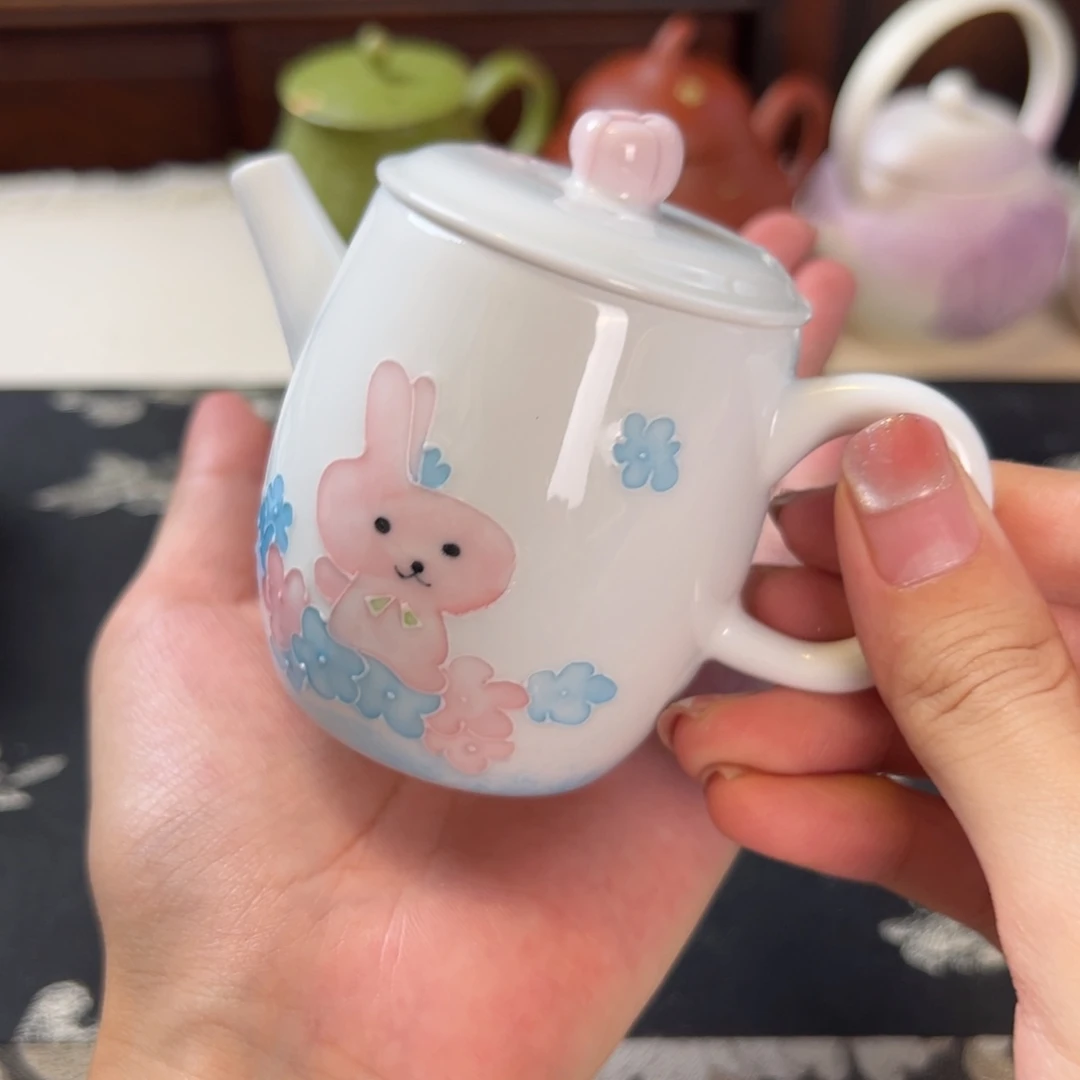 茶具等产品的生产和销售工作中