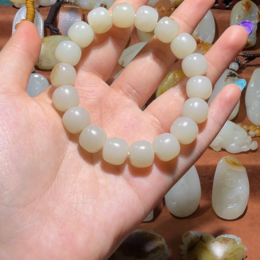 阳****和田玉未镶嵌手链