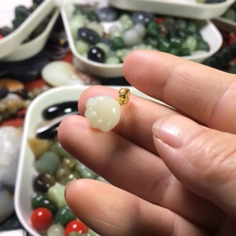 未镶嵌和田玉手机链