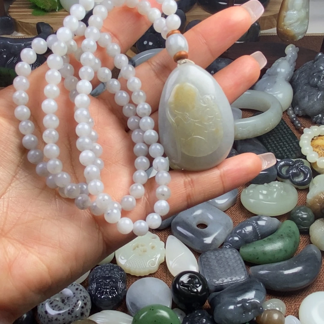 和田玉未镶嵌颈饰