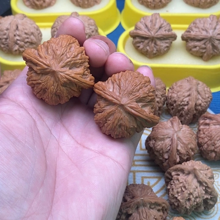 核桃手串/手链遥***。磨盘狮子头42尺有色差