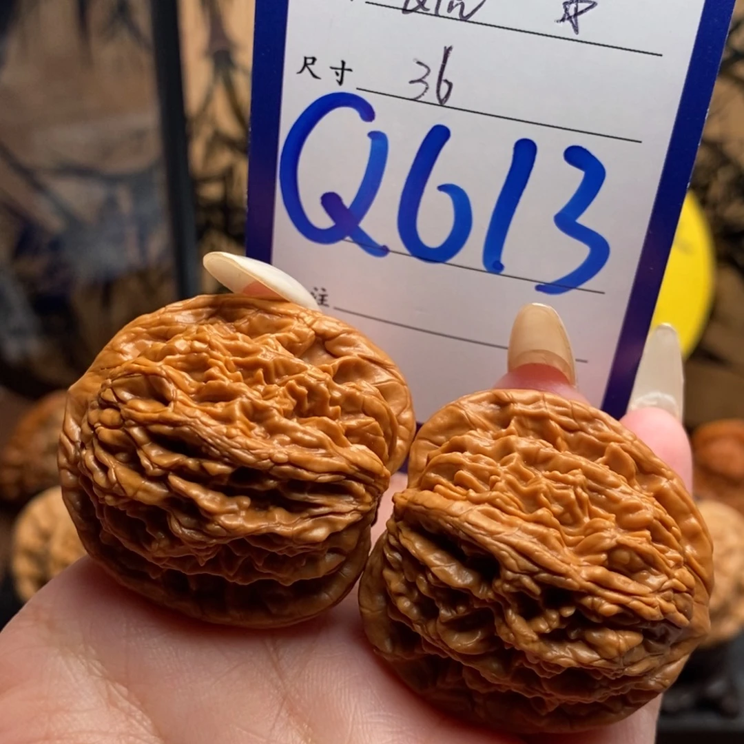 文玩核桃把件麦虎36