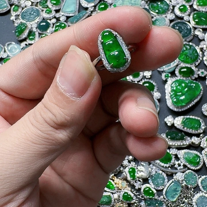 翡翠颈饰未镶嵌天然A货翡翠放漏