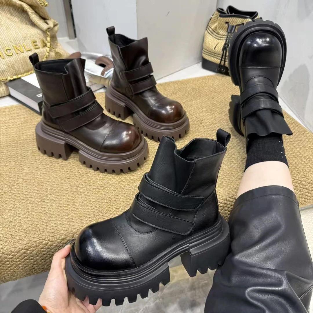 广州欧货【褶褶靴】秋冬7cm瘦瘦中筒英伦圆头欧美风轻奢加绒马丁靴