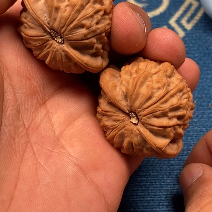 三***哥吊坠文玩核桃石门元宝