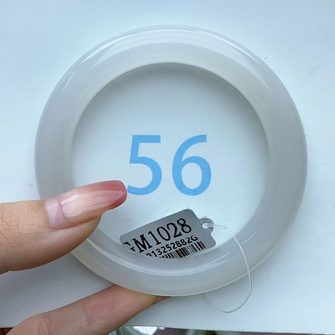 和田玉手镯未镶嵌玉**子