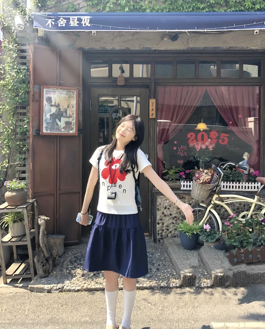 送你一朵小红花国风宽松短款常规短袖印花圆领套装夏季修身型T恤