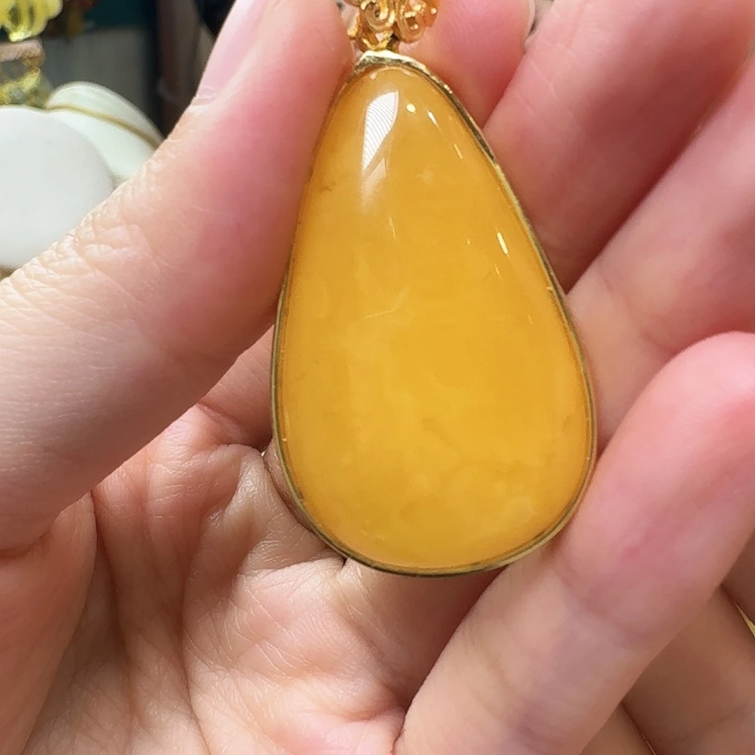 琥珀未镶嵌颈饰吊坠