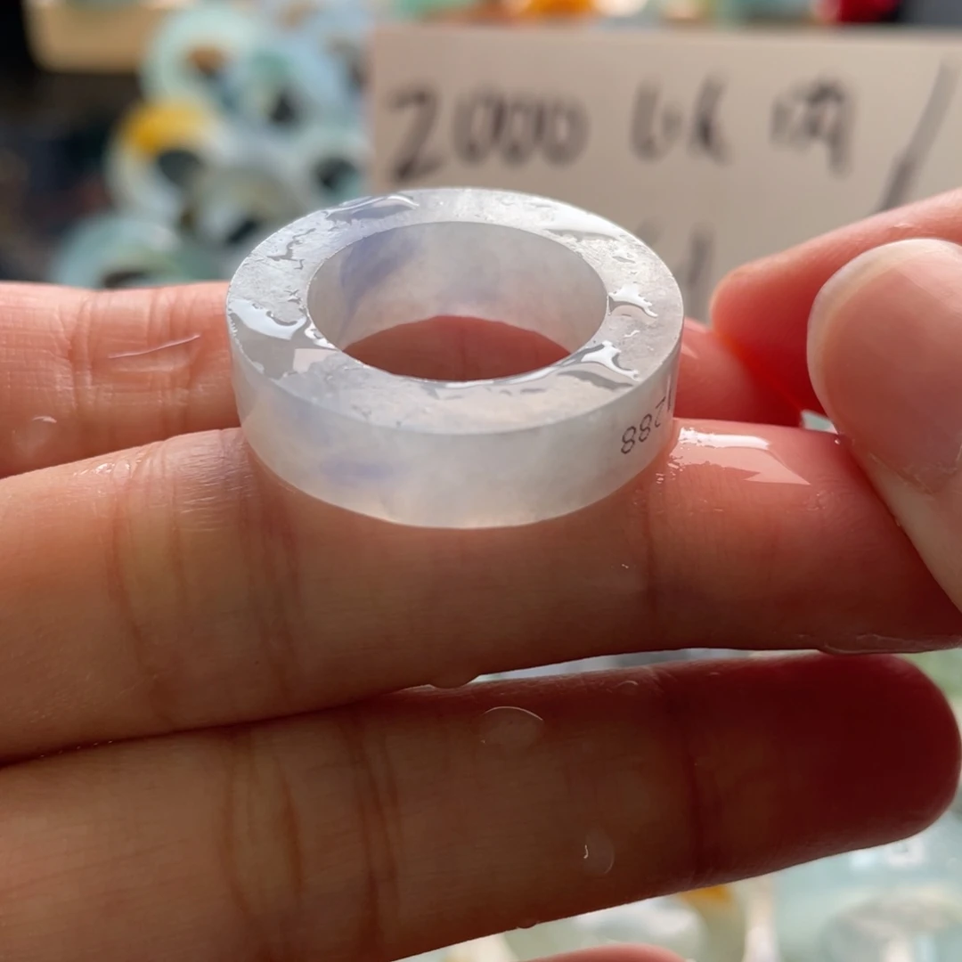 定制翡翠未镶嵌戒指