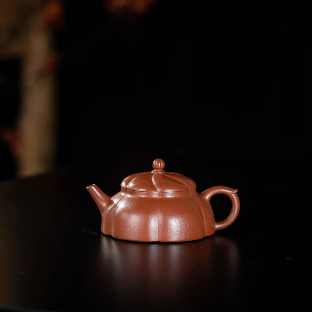 当代 旋纹静乐 王涛制 赵庄朱泥 130cc 宜兴紫砂壶