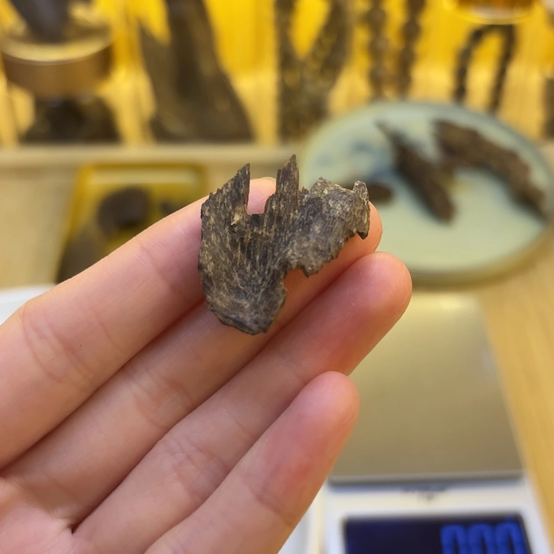 香港沉水包壳料0.75克