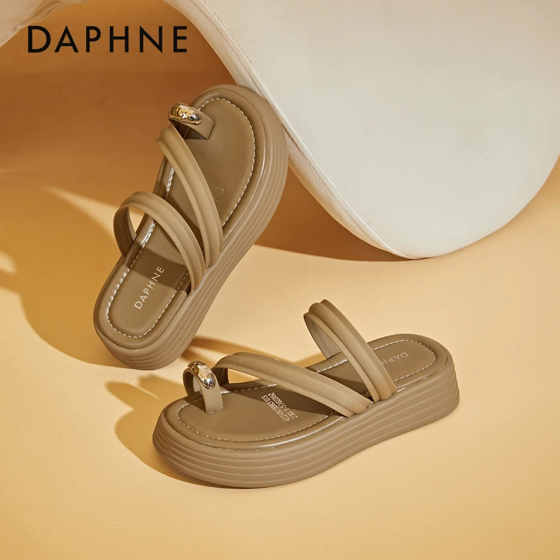 达芙妮厚底凉拖鞋女新款夏套趾一字拖松糕增高人字拖凉鞋柔软舒适