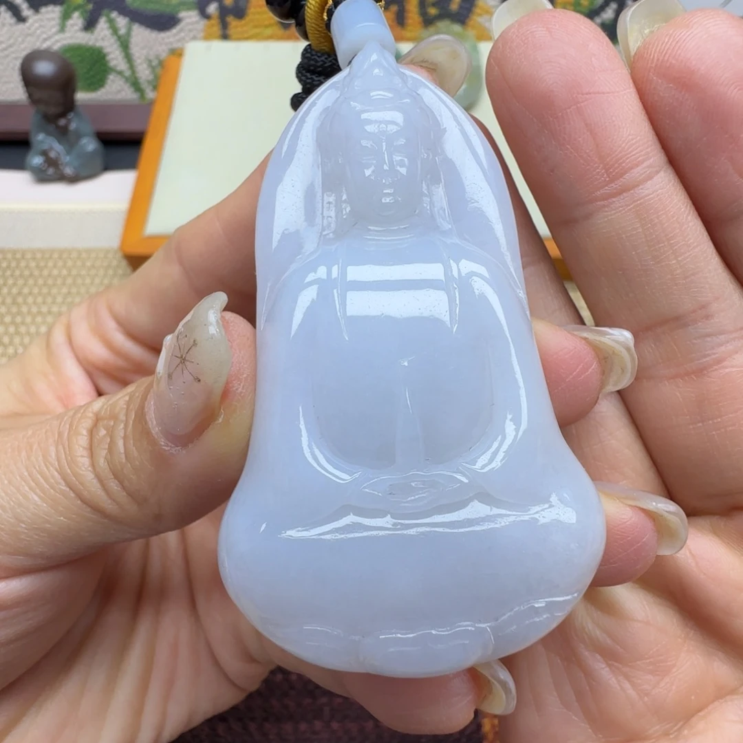 翡翠未镶嵌颈饰素衣