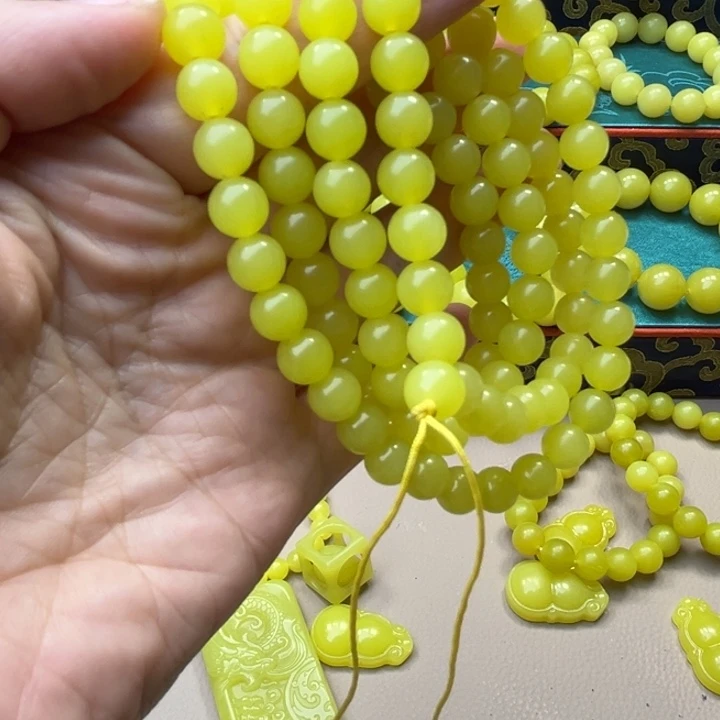 缘****非金属新疆若羌黄口手串