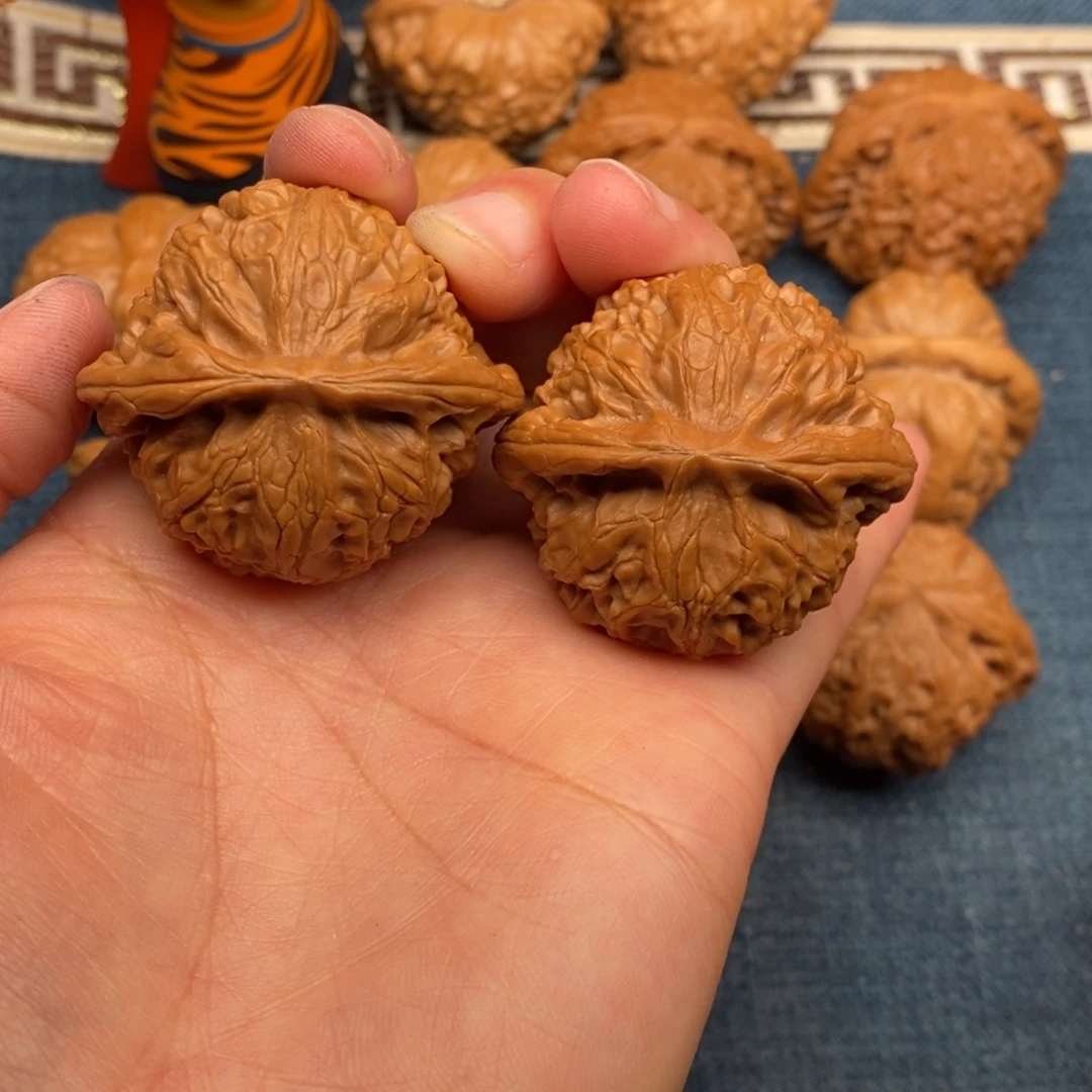 文玩核桃把件42全品肉灯