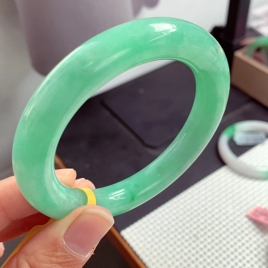 未镶嵌手镯翡翠缅甸翡翠