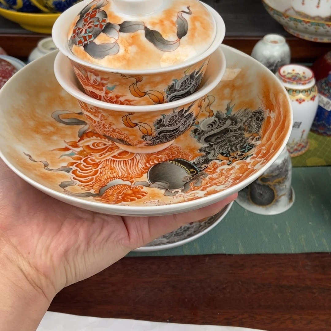 陶瓷的设计师是一个