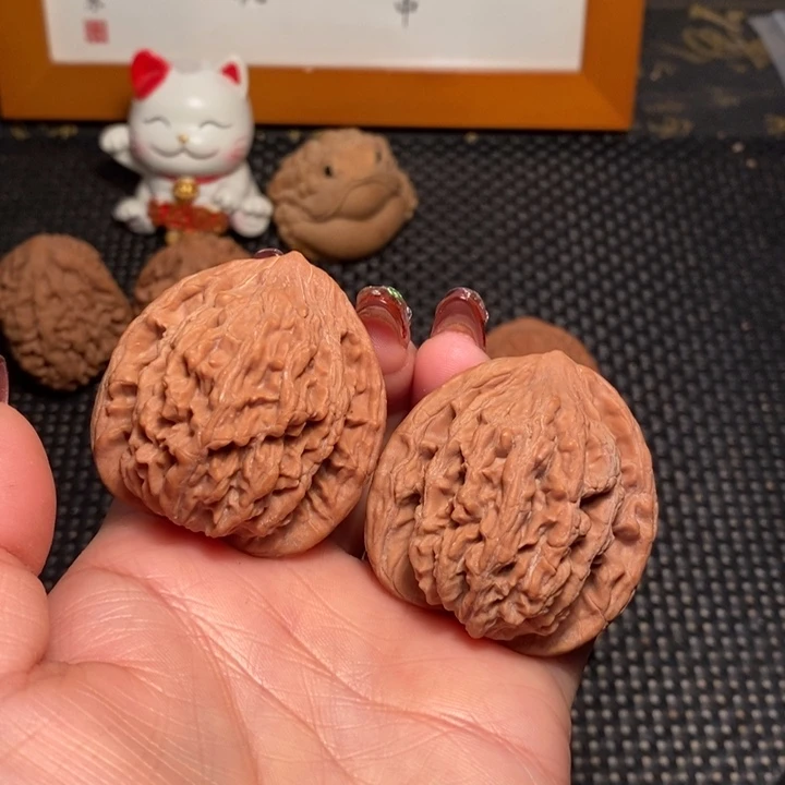 文玩核桃把件43虎头