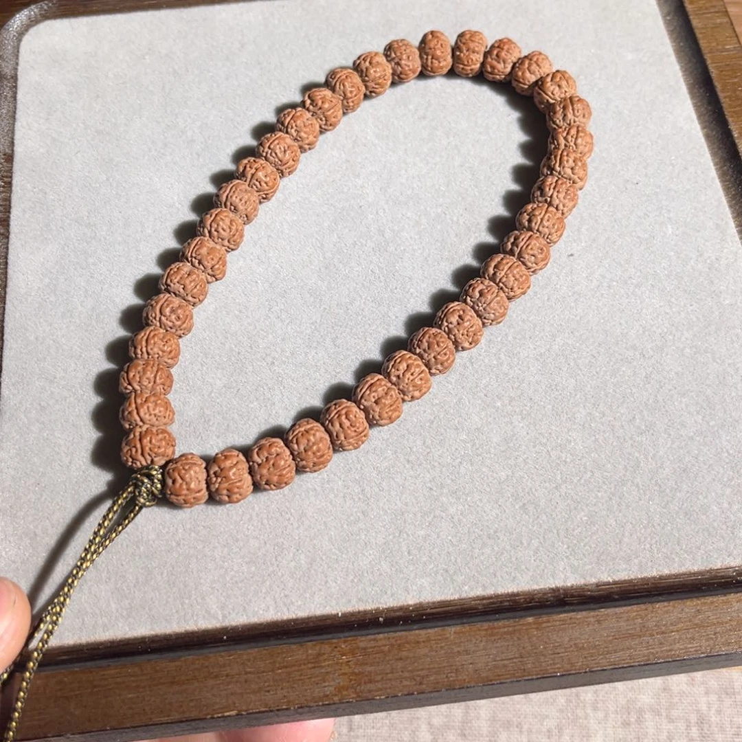 金刚菩提吊坠纯血老树王手持