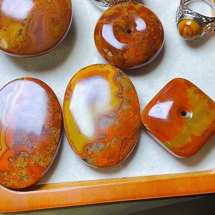 蓝***亮玛瑙/玉髓颈饰未镶嵌