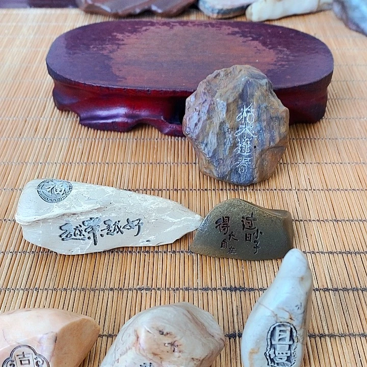 玩***志原石雕刻工艺品手把摆件