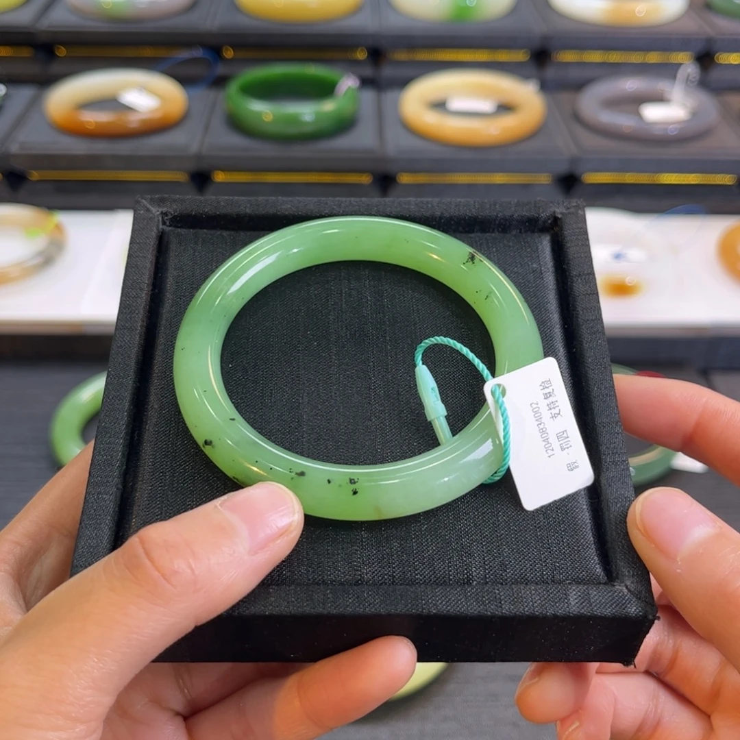 和田玉未镶嵌手镯54 55