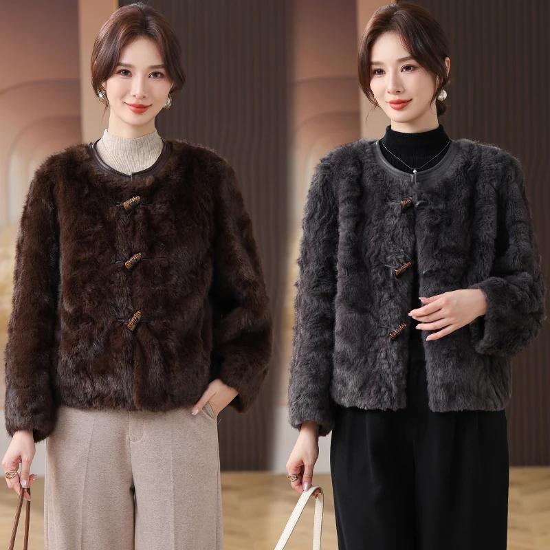 妈妈洋气高贵外套中年女装新款秋冬装过年衣服中老年短款貂绒上衣