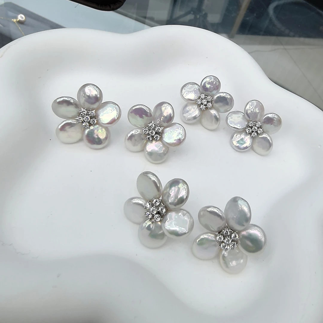 “花花世界”炫炫珍珠耳钉  9-10mm 2109H00DY（多样性发一）