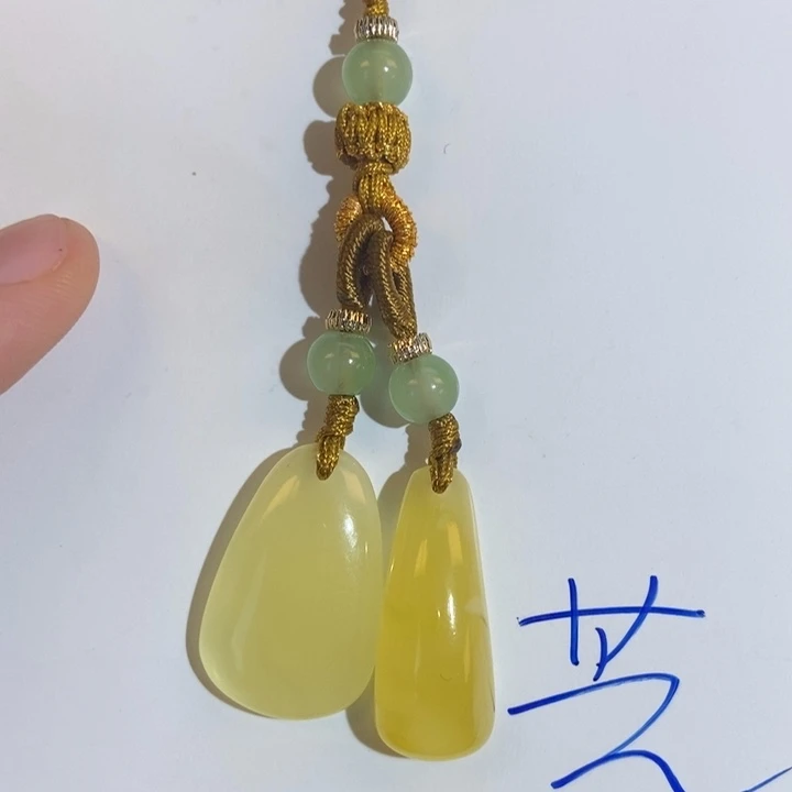 未镶嵌琥珀珠宝奇石