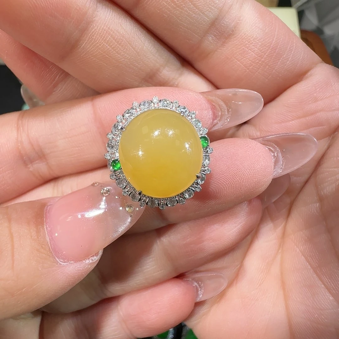 【闪购商品】颈饰18K金镶嵌翡翠