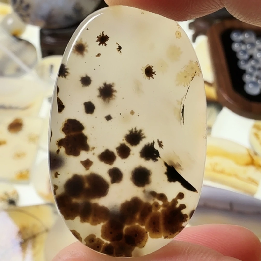 玛瑙/玉髓未镶嵌珠宝半成品