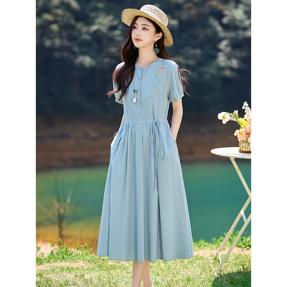 高端设计感棉麻风连衣裙女2025新款夏季文艺复古绣花小个子显瘦裙