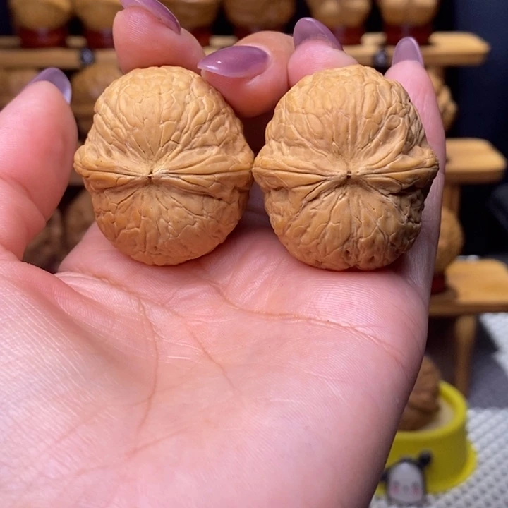 把件文玩核桃滚石49