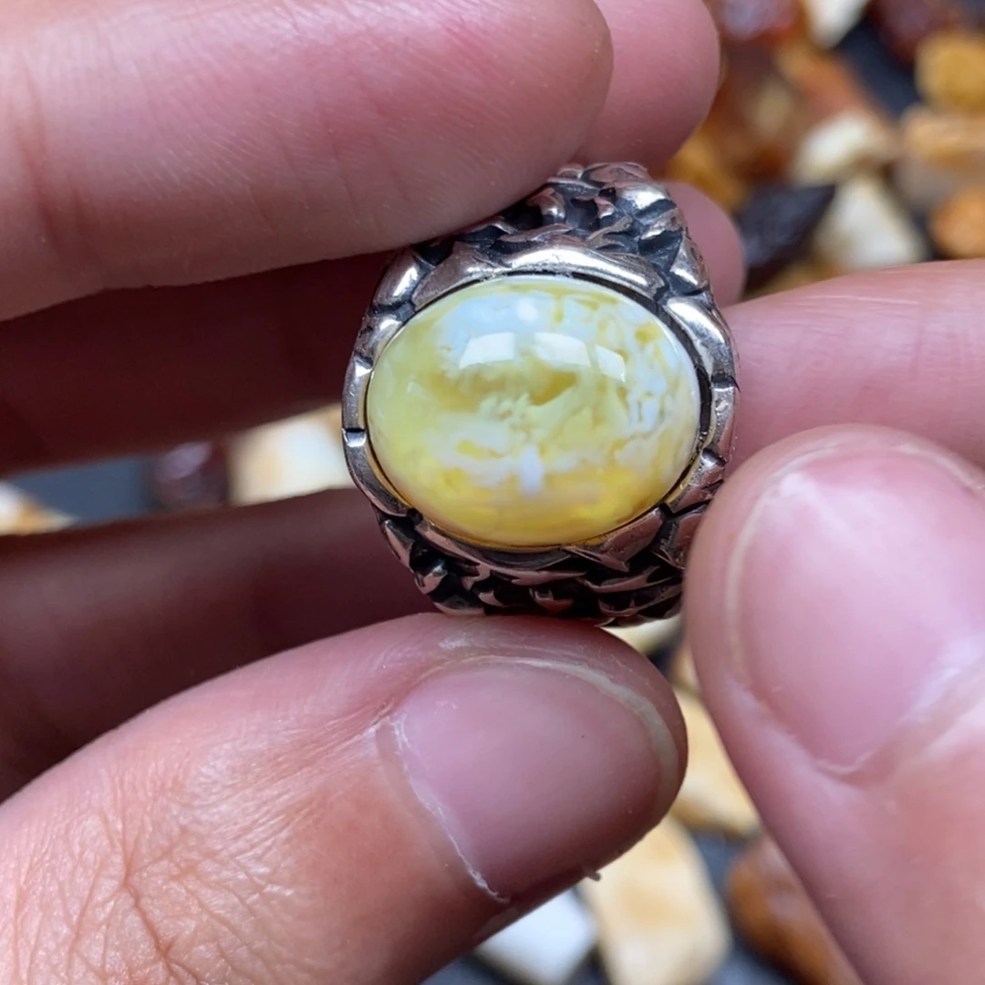 哇***哈裸石琥珀未镶嵌定制