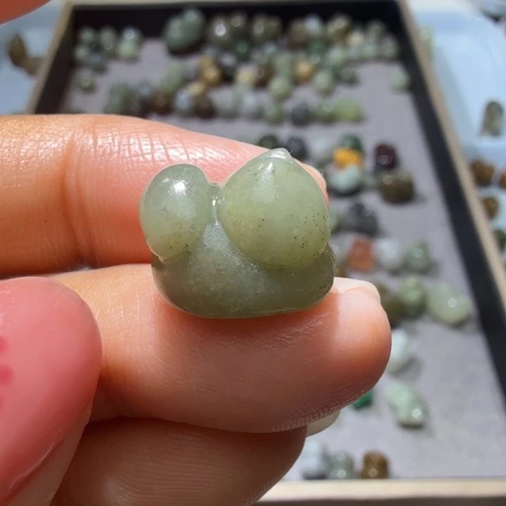 和田玉未镶嵌珠宝奇石