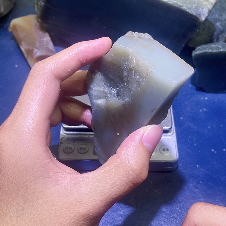 未镶嵌和田玉（糖玉）珠宝半成品