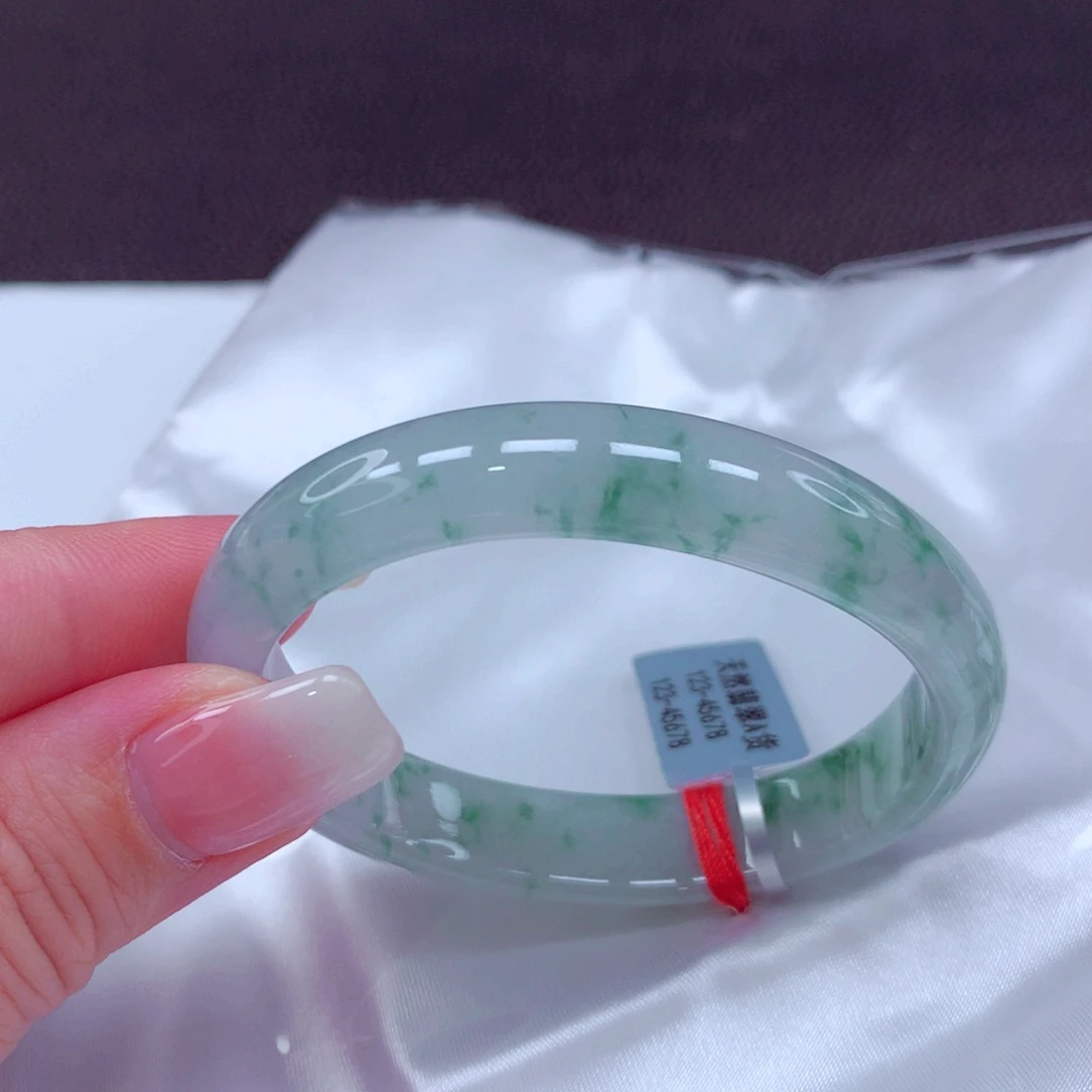未镶嵌手镯翡翠手镯