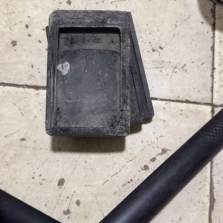 壹****摆件陶攀登高峰艺术摆件