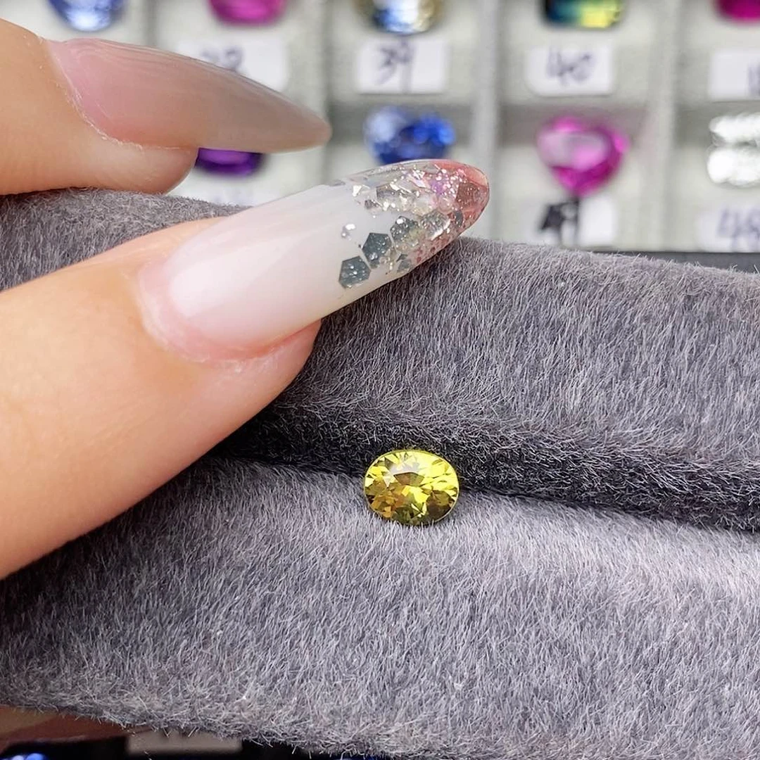 裸石蓝宝石CGRL证书无烧马达闪亮0.80ct/0153