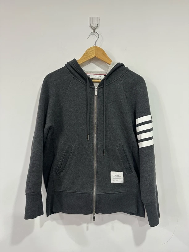 99新 THOMBROWNE Thom browne Tb 条纹帽衫 3码 98新