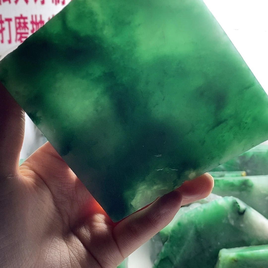定制石英质玉（非洲翠）心**成