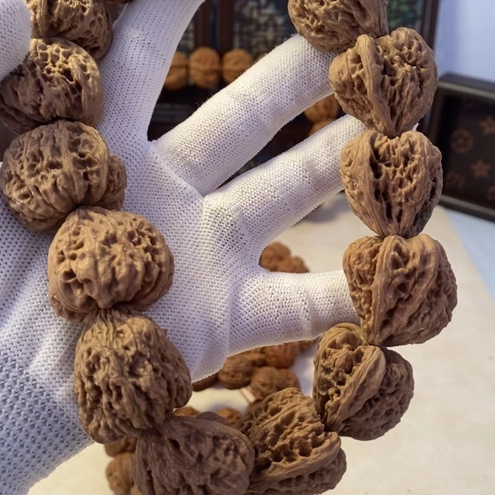 手串文玩核桃…………2