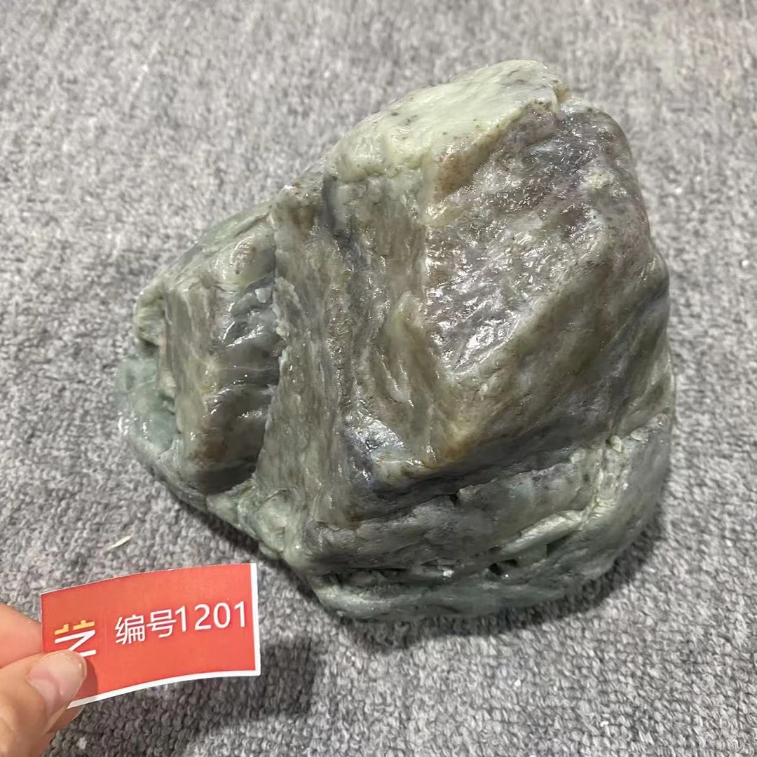 新疆玉料原石发一件编号1201