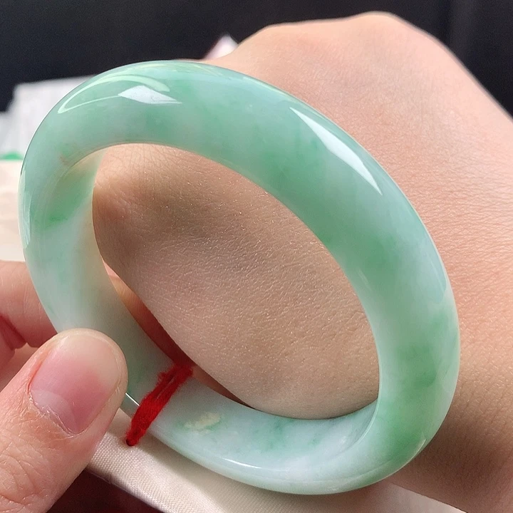 翡翠未镶嵌手镯57有