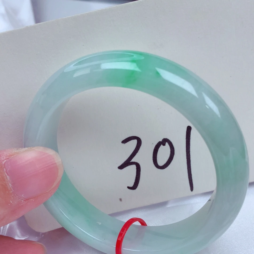 翡翠未镶嵌手镯翡翠