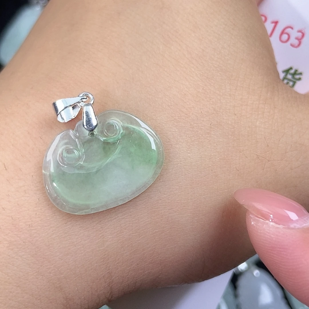 翡翠未镶嵌颈饰天然
