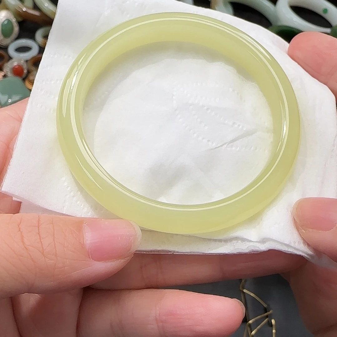 和田玉未镶嵌手镯52.2